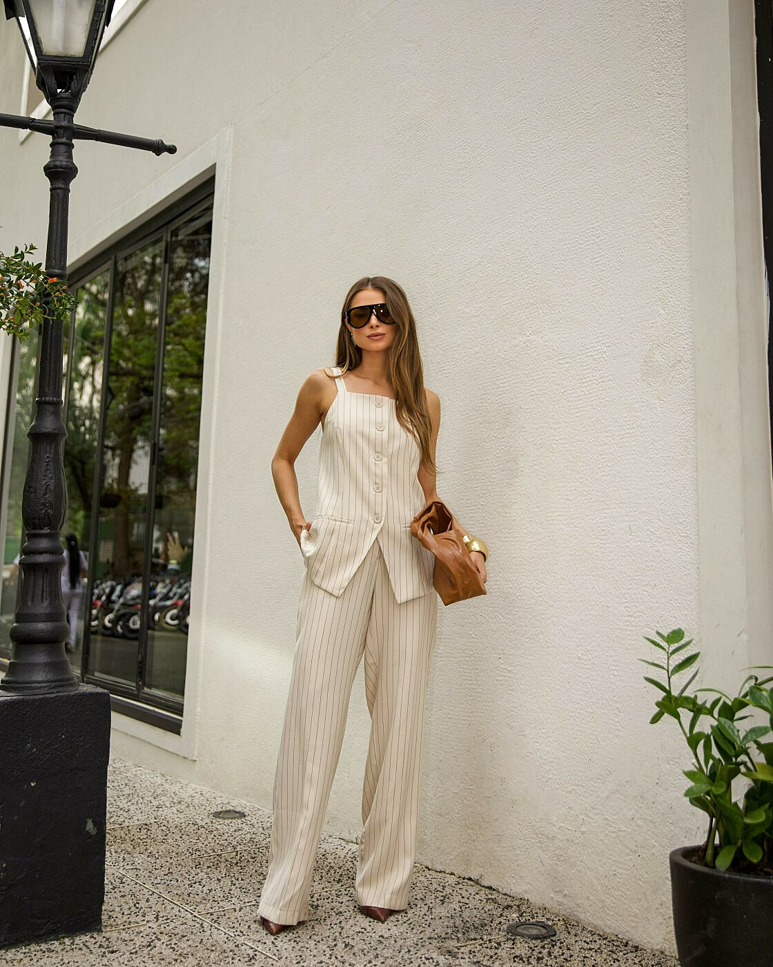 CALÇA RETA RISCA DE GIZ