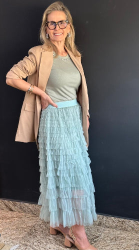 SAIA DE TULE COM BABADOS